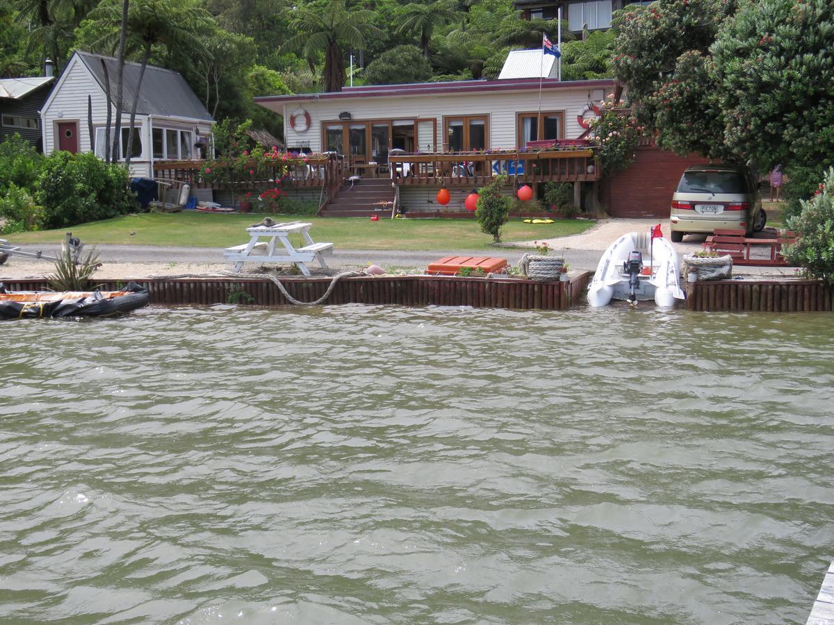 Waterfront Bed And Breakfast Picton Exterior photo